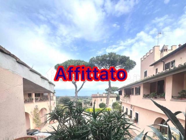 Villa a Schiera in affitto a Roma via dell'Ospedaletto Giustiniani, arredato, giardino privato, caminetto TrovaCasa