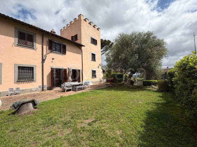 Villa a Schiera in affitto a Roma via dell'Ospedaletto Giustiniani, arredato, giardino privato, immobile di prestigio TrovaCasa