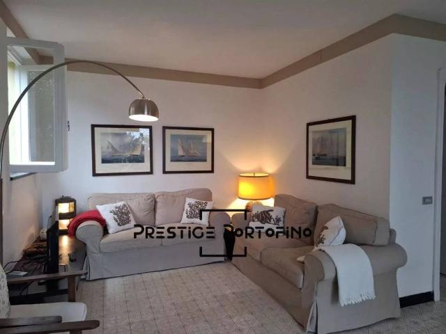 Villa a Schiera in affitto a Santa Margherita Ligure via Partigiano Berto Solimano, 15, arredato, giardino privato, posto auto TrovaCasa