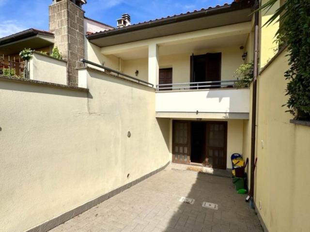 Villa a schiera in affitto a Tuscania via pericle scriboni 8