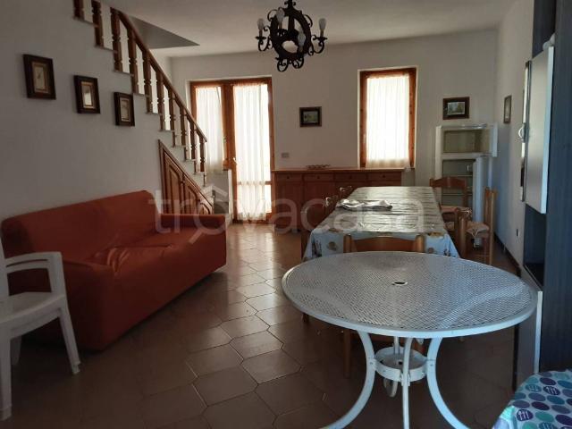 Villa a Schiera in affitto a Tarquinia via dei Vulcenti, arredato, giardino privato, terrazzo TrovaCasa