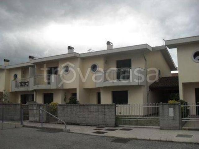Villa a schiera in affitto a Tavagnacco, Feletto Umberto