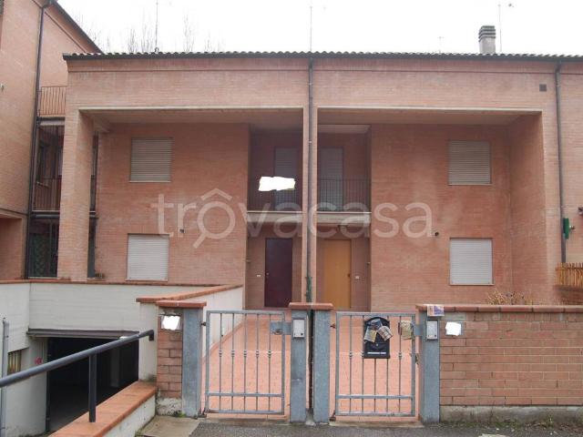 Villa a Schiera in affitto a Valsamoggia via provinciale ovest, non arredato/vuoto, giardino privato, box TrovaCasa