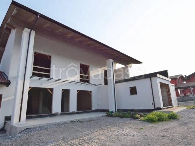 Villa a Schiera in affitto a Villanova Mondovì strada di Roracco, 35, non arredato/vuoto, giardino privato, box TrovaCasa