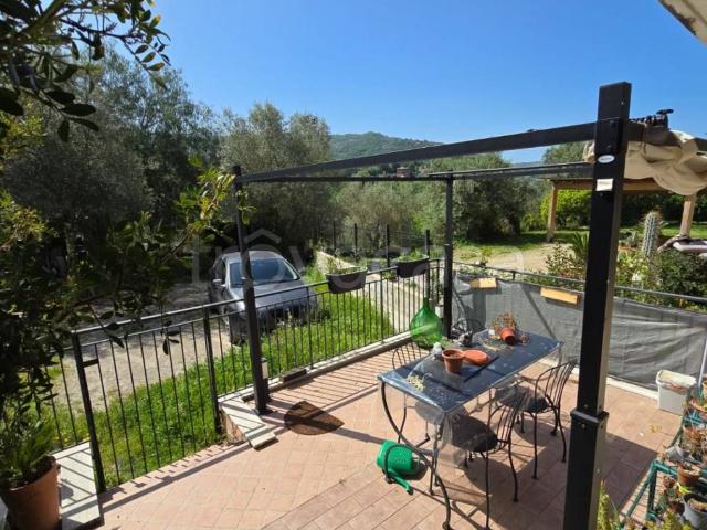 Villa a Schiera in affitto ad Agropoli via Italo Svevo, arredato, giardino privato, posto auto TrovaCasa