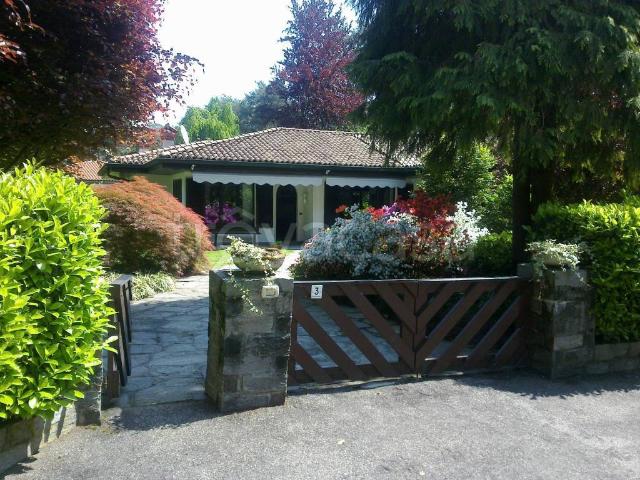 Villa a schiera in affitto ad Appiano Gentile via delle Ginestre, 1, La Pinetina