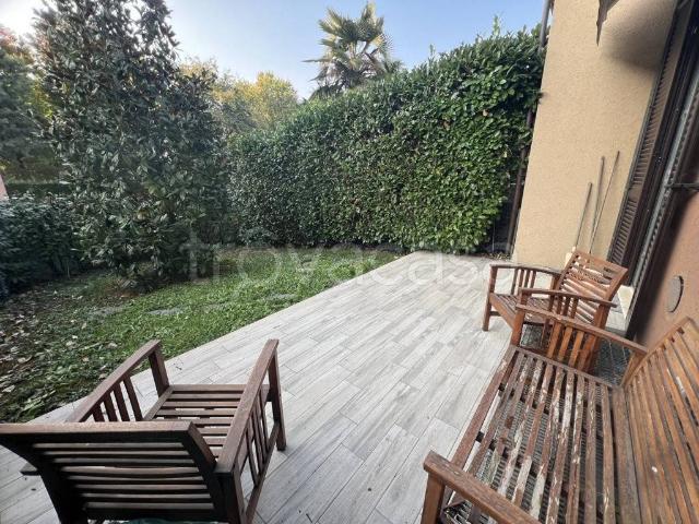 Villa a Schiera in affitto ad Arese via Giuseppe Di Vittorio, 3, giardino privato, terrazzo, riscaldamento autonomo TrovaCasa