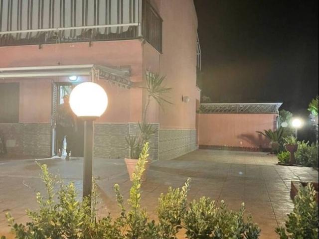 Villa a Schiera in in affitto da privato a Campofelice di Roccella viale Himera, 10, giardino privato, posto auto, da privato TrovaCasa