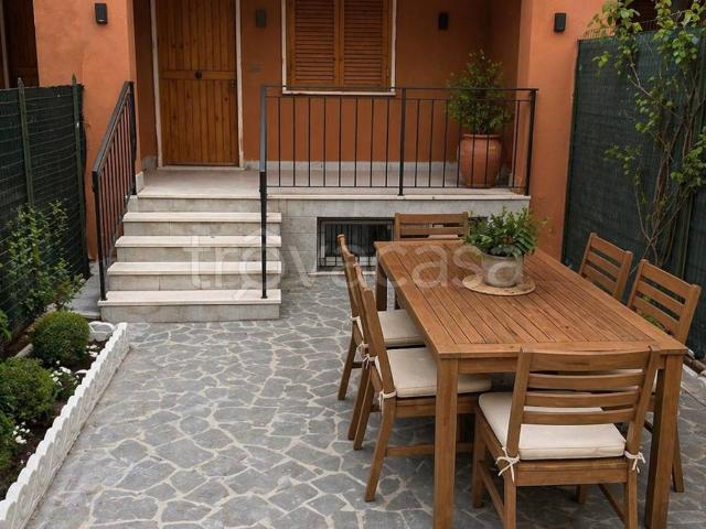 Villa a Schiera in in affitto da privato a Cerveteri via Enzo Morlacca, 157, giardino, da privato, lavatrice TrovaCasa
