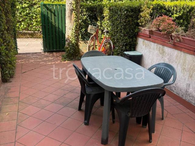 Villa a Schiera in in affitto da privato a Massa via Stradella, 1, arredato, giardino, posto auto TrovaCasa