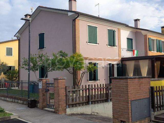 Villa a Schiera in in affitto da privato a Nanto via Roma, 20, giardino, box, da privato TrovaCasa