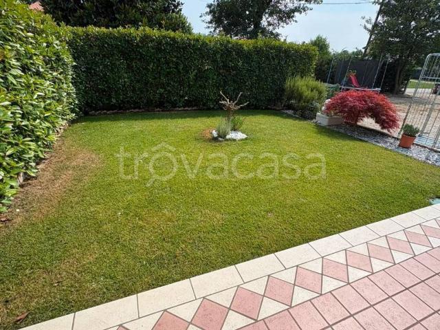 Villa a Schiera in in affitto da privato a Salzano via Genova, giardino privato, da privato TrovaCasa