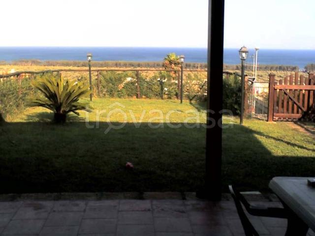 Villa a Schiera in in affitto da privato a Squillace contrada cebiola porto Rhoca, 68, giardino, da privato TrovaCasa