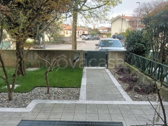 Villa a Schiera in in affitto da privato a Susegana via Colonna, 46, giardino, box, da privato TrovaCasa