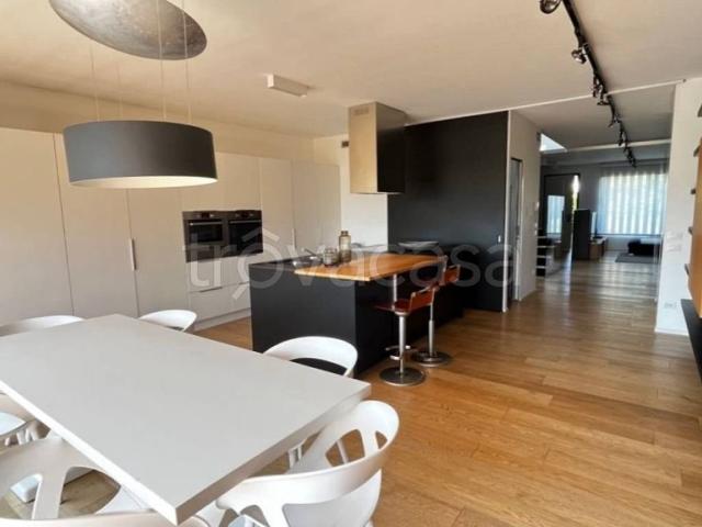 Villa a Schiera in in affitto da privato a Paratico, giardino privato, box, da privato TrovaCasa