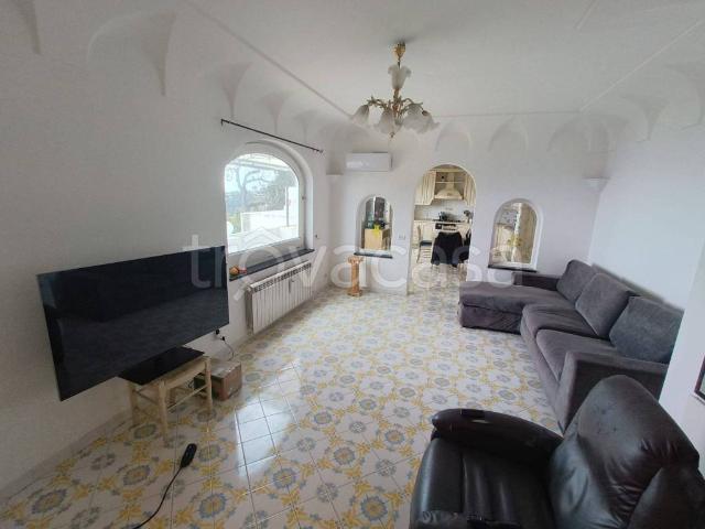 Villa a Schiera in in affitto da privato ad Anacapri via Rio Linciano, 75, arredato, posto auto, terrazzo TrovaCasa