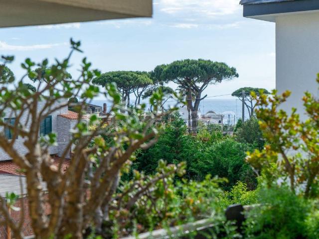 Villa a Schiera in in affitto da privato ad Anzio via Stella, 34, giardino privato, posto auto, terrazzo TrovaCasa