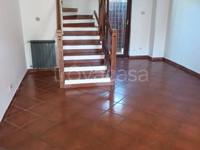 Villa a Schiera in in affitto da privato ad Ardea viale Colle Romito, 113, giardino, da privato, caminetto TrovaCasa