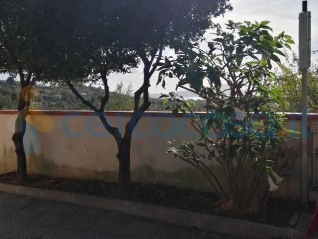 Villa a schiera in ottime condizioni, in affitto in Via Monte Nuovo Licola Patria, Pozzuoli