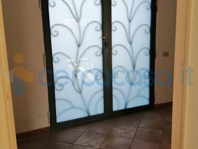 Villa a schiera in ottime condizioni, in affitto in Via Roma, Monte Di Procida