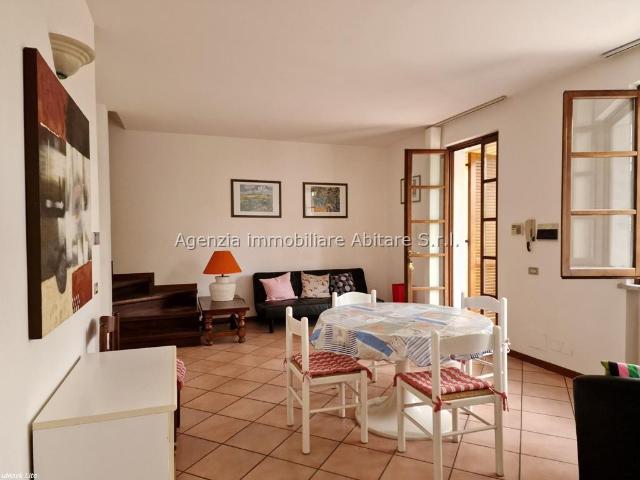 VILLA A SCHIERA in VENDITA a MASSA MARINA DI MASSA di 5 vani