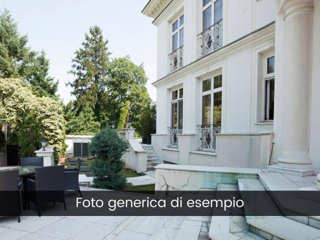 Villa a schiera in vendita a Massa
