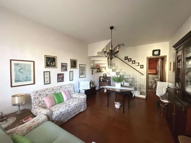 Villa a schiera in vendita a Massa