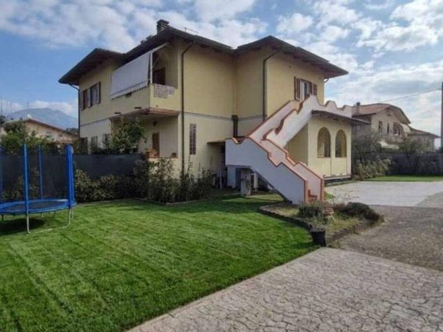 Villa a schiera in vendita a Massa