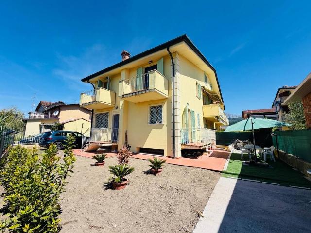Villa a schiera in vendita a Massa