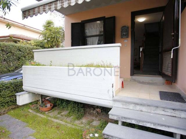 Villa a schiera in vendita a Massa