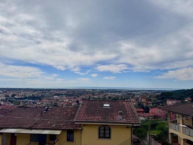 Villa a schiera in vendita a Massa