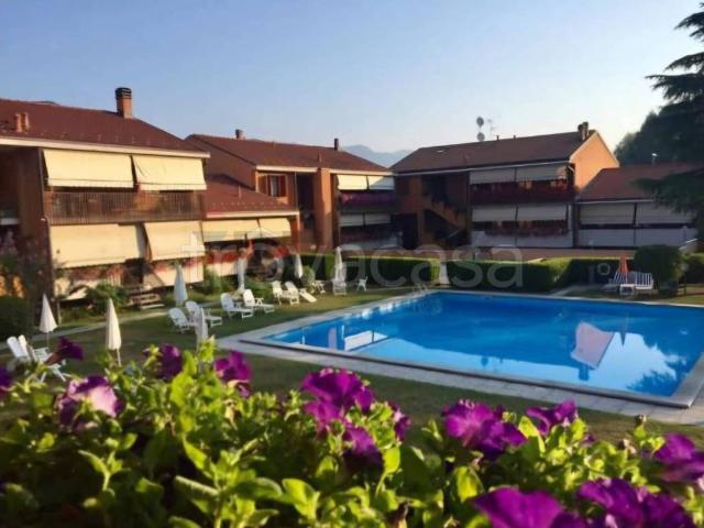 Villa a schiera in vendita a Marchirolo