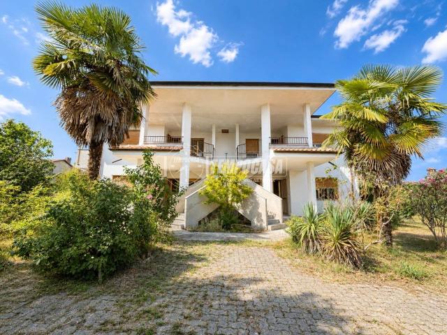 Villa a schiera in vendita a Mazze'