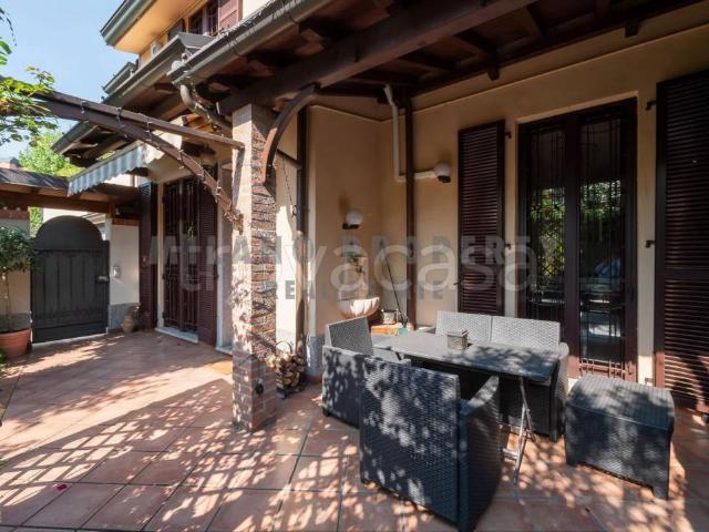 Villa a schiera in vendita a Milano, Quarto Cagnino