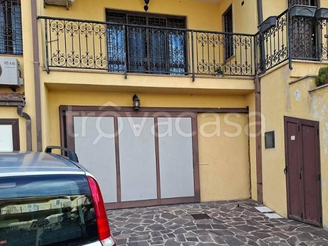 Villa a schiera in vendita a Montalto Uffugo via Giovanni Malagodi, 45