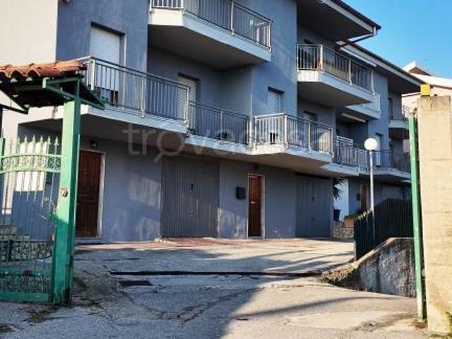 Villa a schiera in vendita a Montecorvino Pugliano via Salvo d'Acquisto, 4