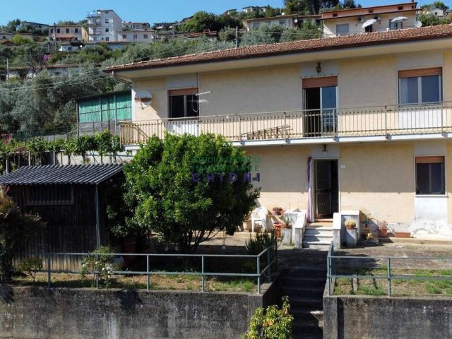 Villa a schiera in vendita a Montignoso