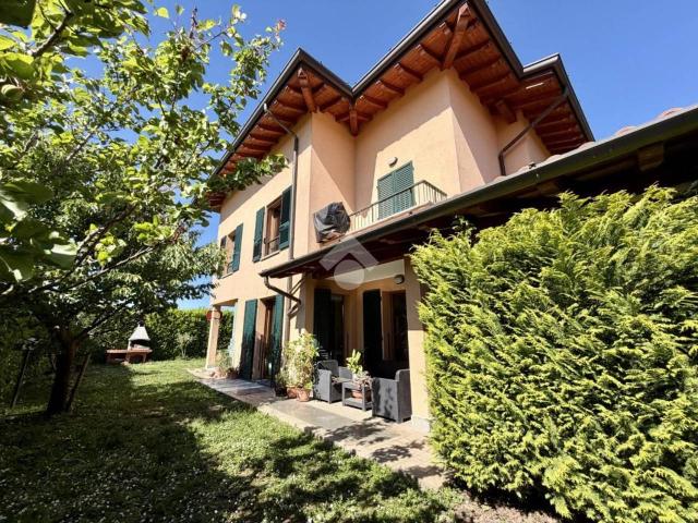 Villa a schiera in vendita a Monza