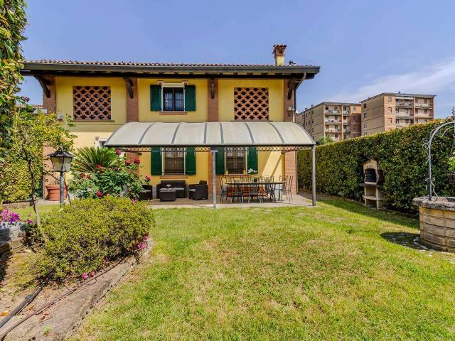 Villa a schiera in vendita a Monza