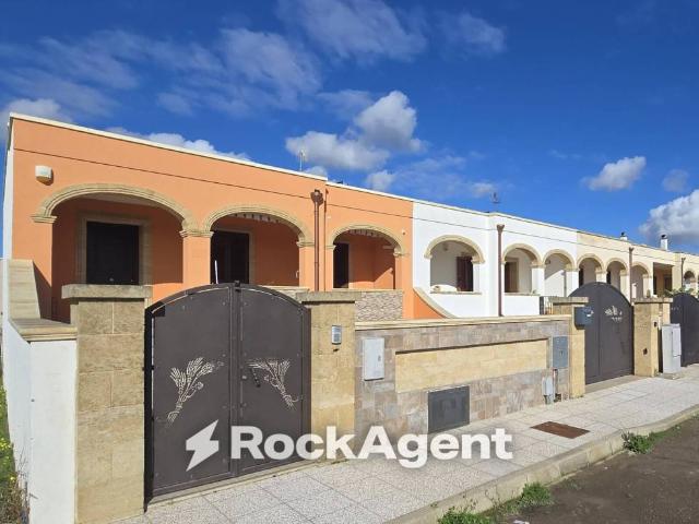 Villa a schiera in vendita a Morciano di Leuca via Paolo Borsellino, 16