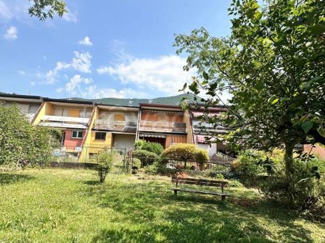 Villa a schiera in vendita a Nave