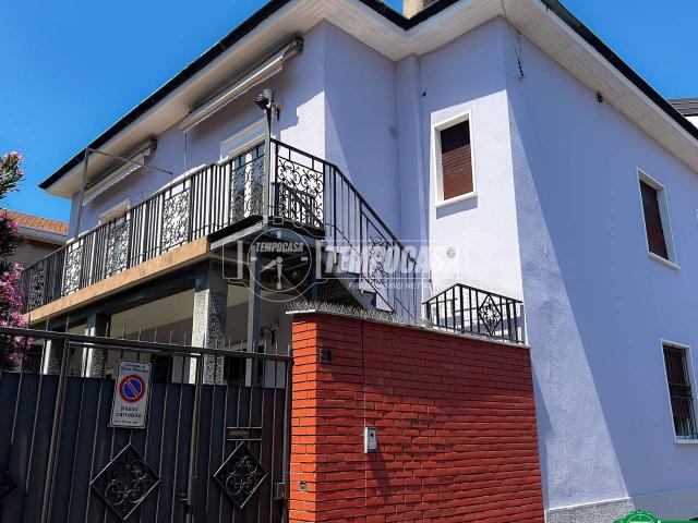 Villa a schiera in vendita a Nova Milanese
