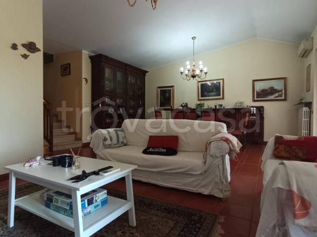Villa a schiera in vendita a Noviglio via Niccolò Paganini, 2