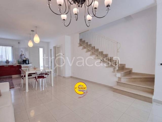 Villa a schiera in vendita a Onè di Fonte, Fonte