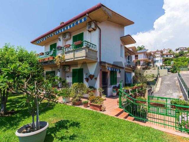 Villa a schiera in vendita a Aci Catena