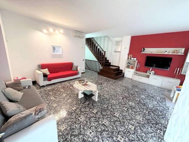 Villa a schiera in vendita a Alessandria