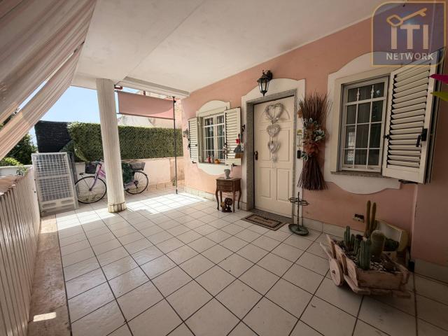 Villa a schiera in vendita a Ardea, Nuova California