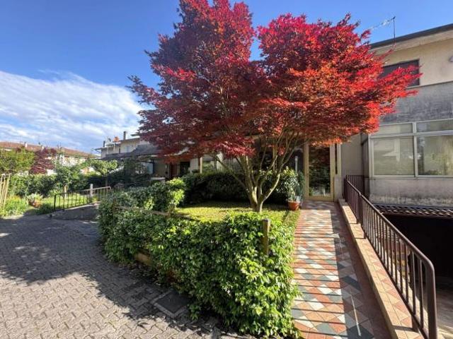 Villa a schiera in vendita a Bolzano Vicentino