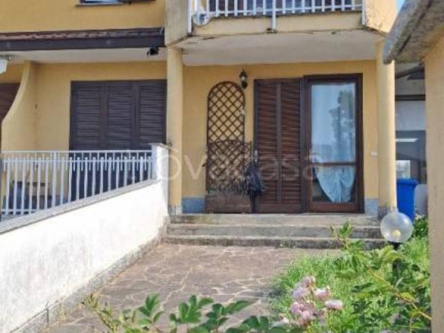 Villa a schiera in vendita a Borgo San Giovanni via Giovanni Falcone