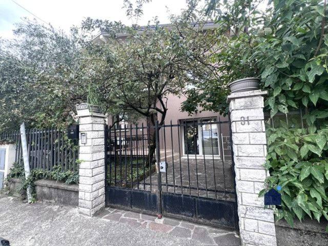 Villa a schiera in vendita a Brescia